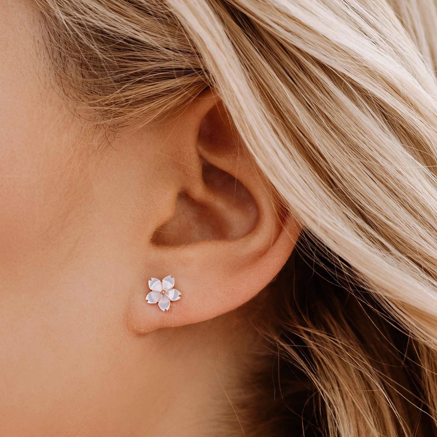 Boucles d'oreilles Fleurs en Nacre