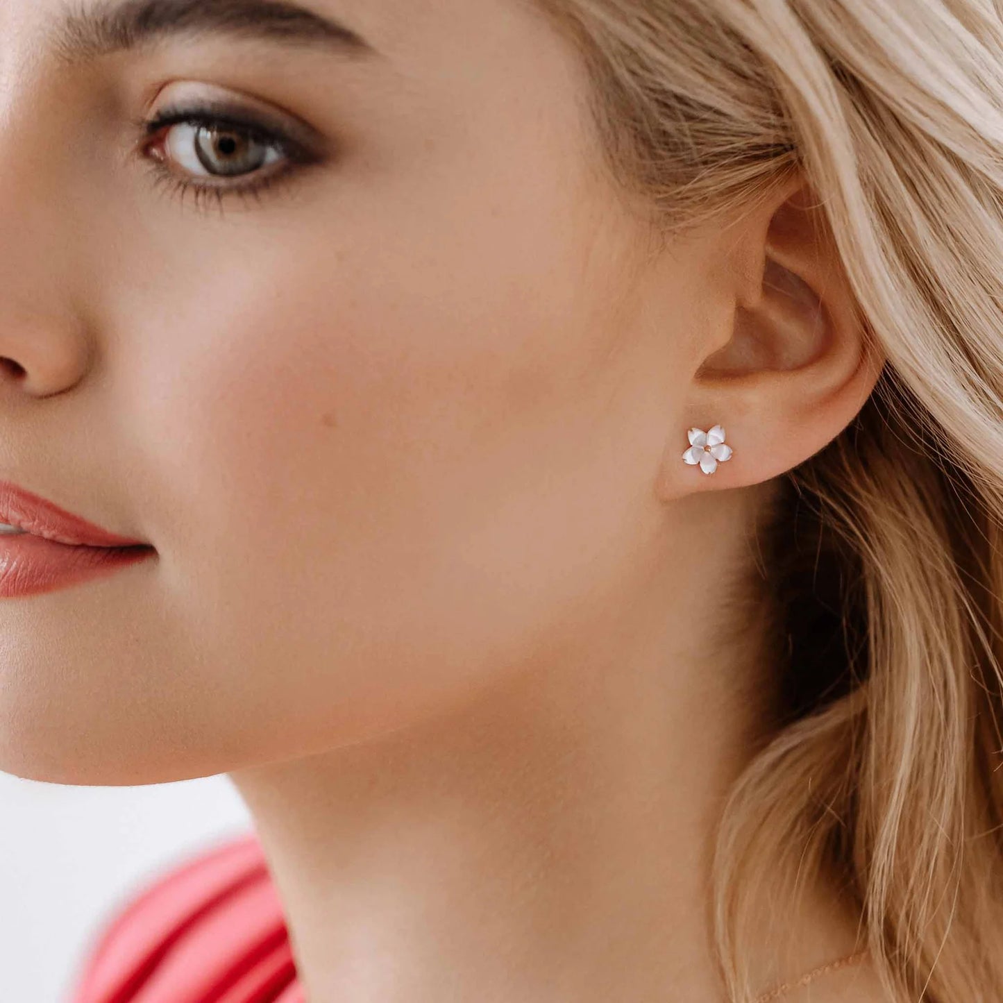 Boucles d'oreilles Fleurs en Nacre