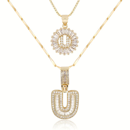 Colliers avec initiale en diamant