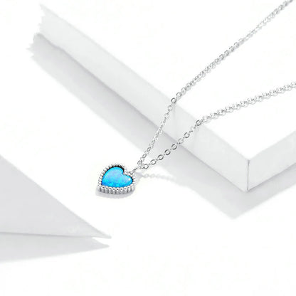 Collier cœur pierre bleu profond