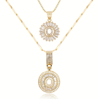 Colliers avec initiale en diamant