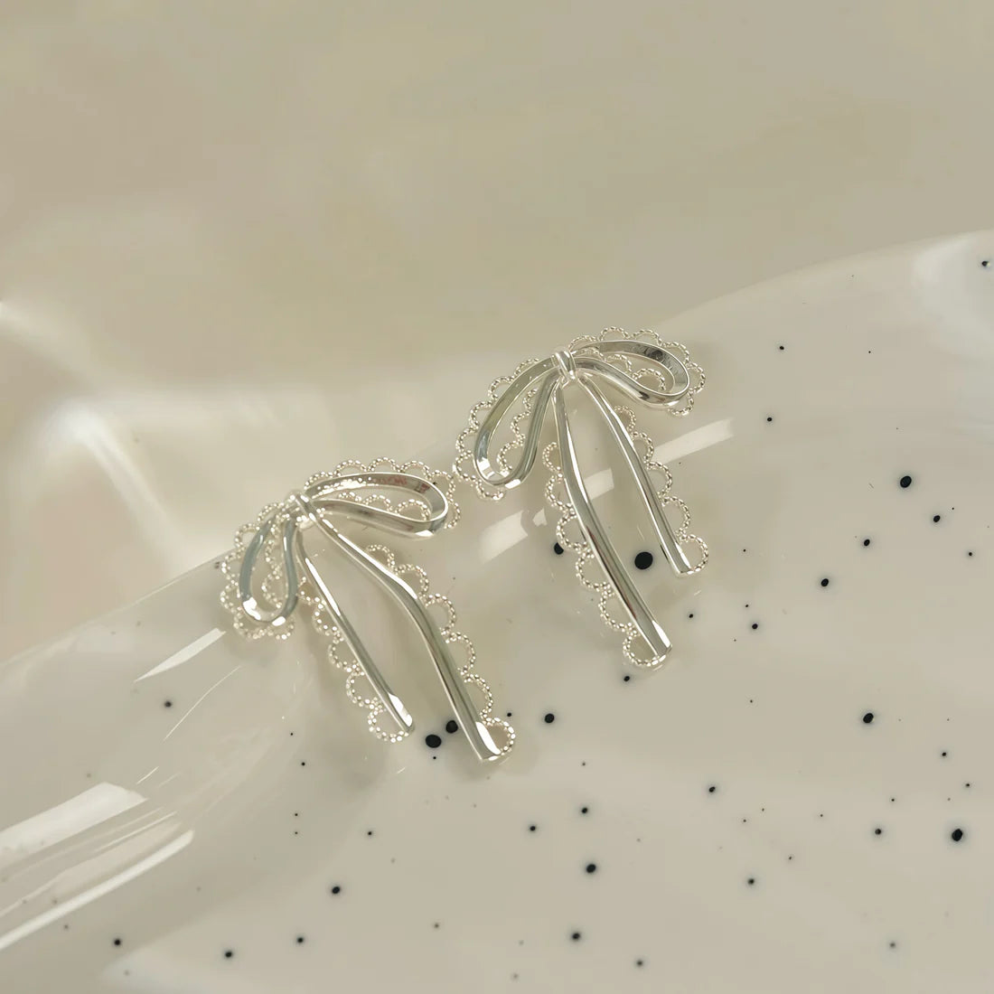 Boucles d'Oreilles Ruban Sculptural