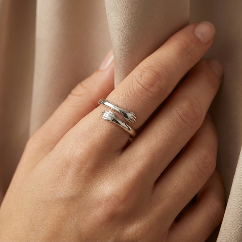 Bague Hug - Symbole d'Amour Éternel