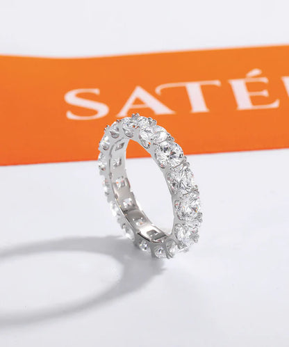 La bague Essence du Luxe