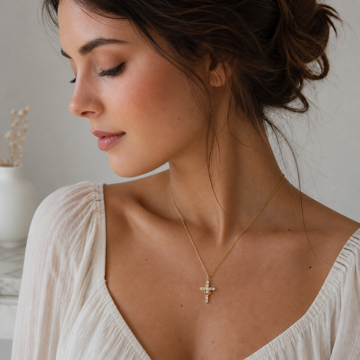 Collier Croix Couronne Élégante