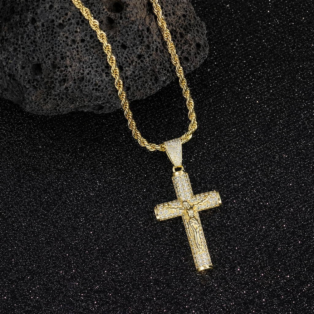 Collier Croix Porte-Bonheur