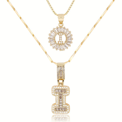 Colliers avec initiale en diamant