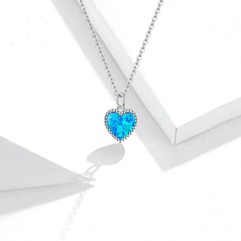 Collier cœur pierre bleu profond
