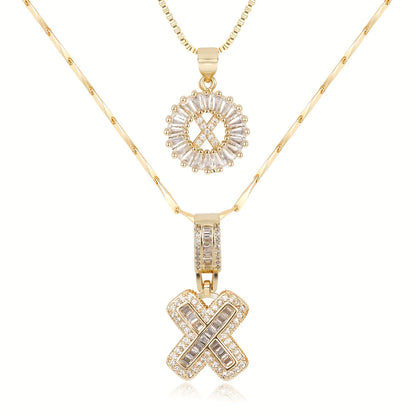Colliers avec initiale en diamant
