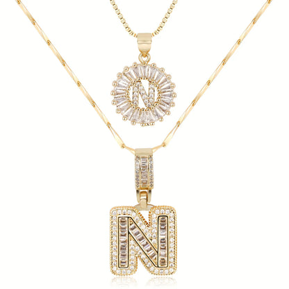 Colliers avec initiale en diamant
