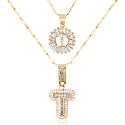 Colliers avec initiale en diamant