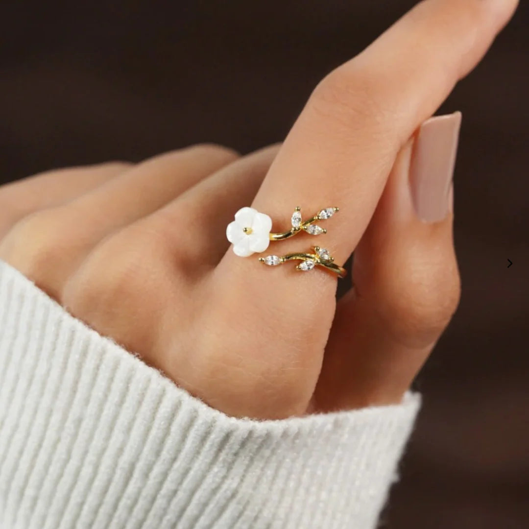 Bague Fleur Épanouie