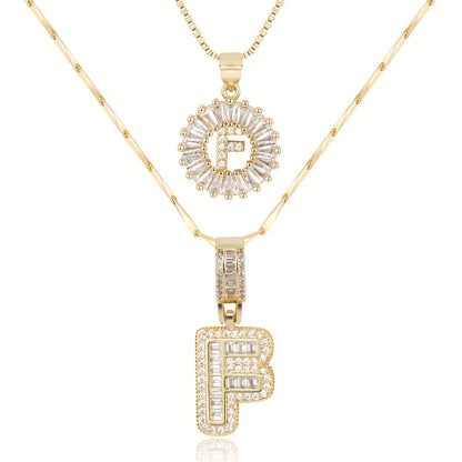 Colliers avec initiale en diamant