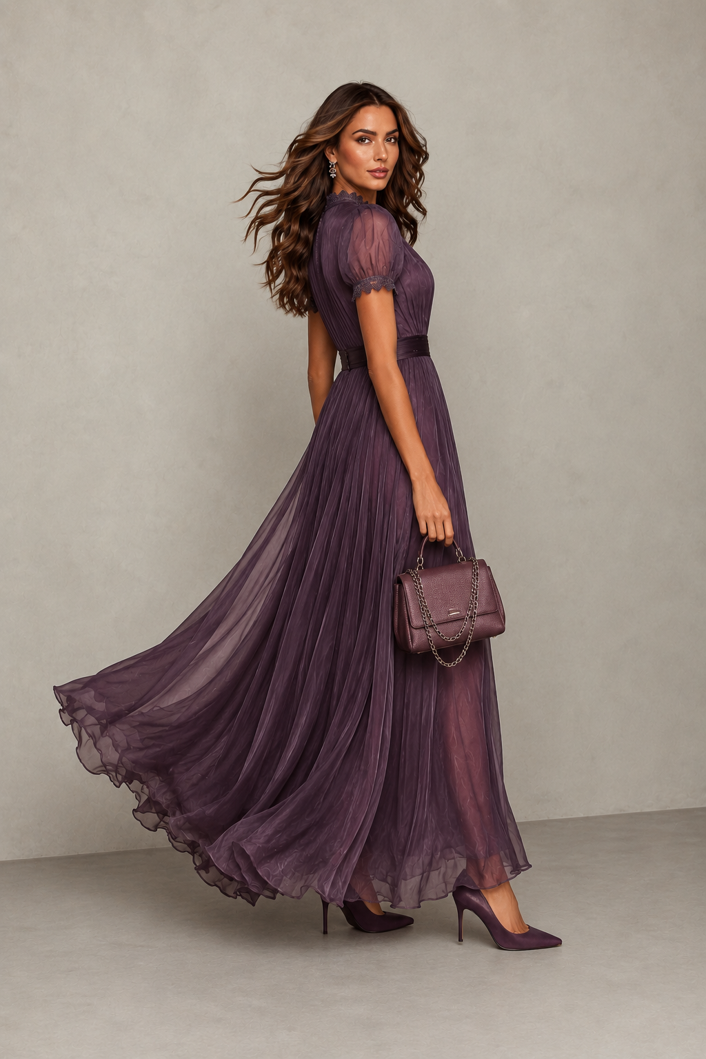 Adeline | Robe Maxi Plissée avec Détail en Dentelle