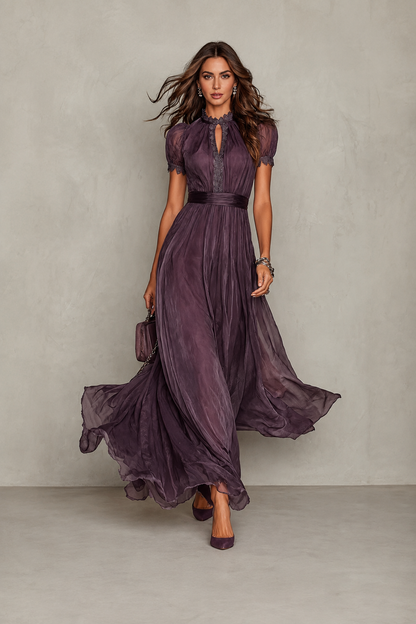 Adeline | Robe Maxi Plissée avec Détail en Dentelle