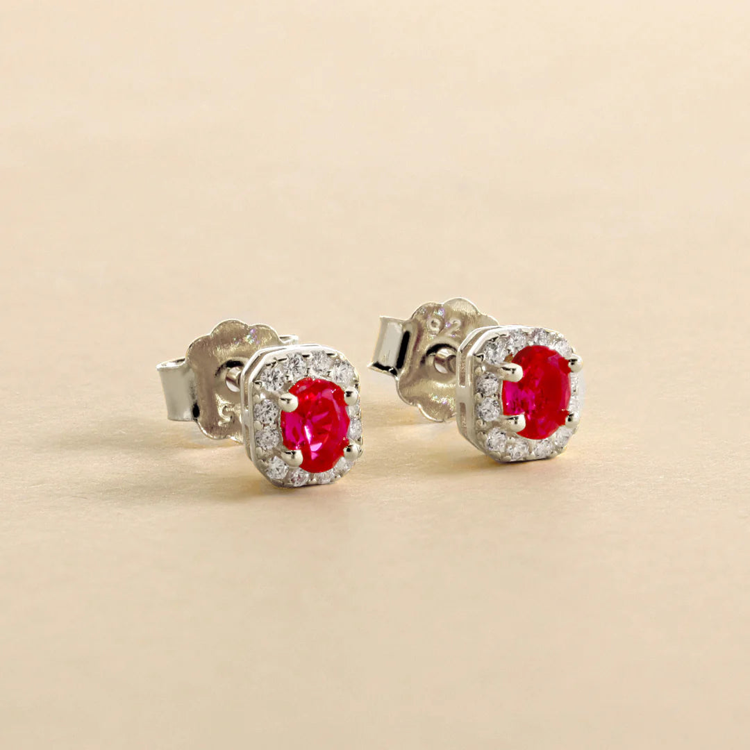 Boucles d'oreilles avec zircon ovale