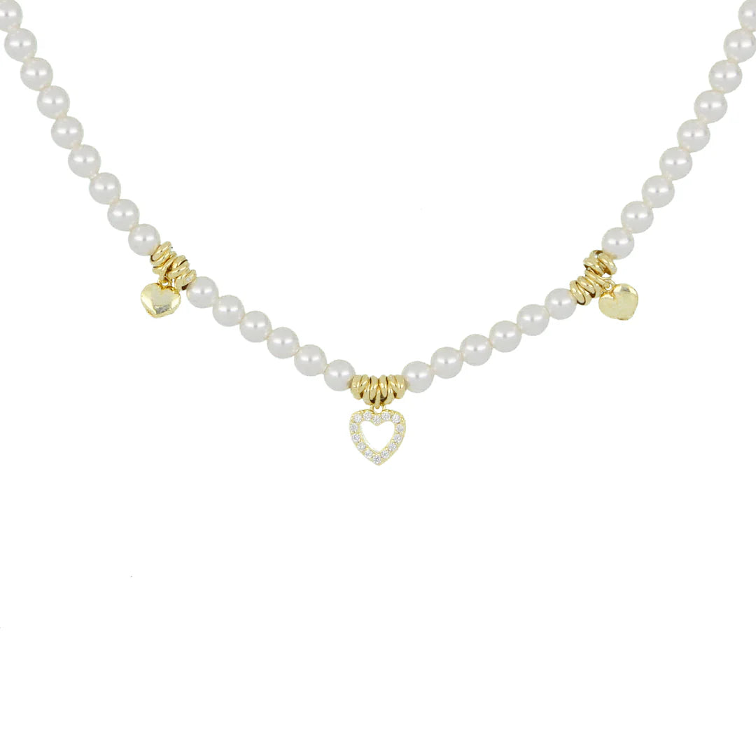 Collier de perles avec pendentif strass