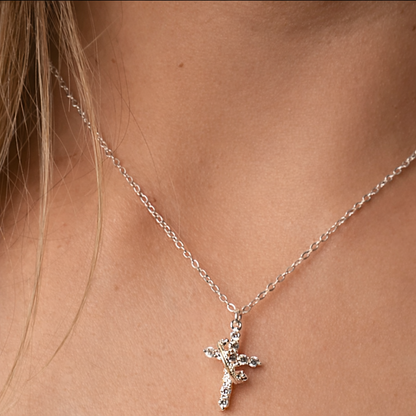 Collier Croix & Couronne | Un Rappel Subtil de Foi