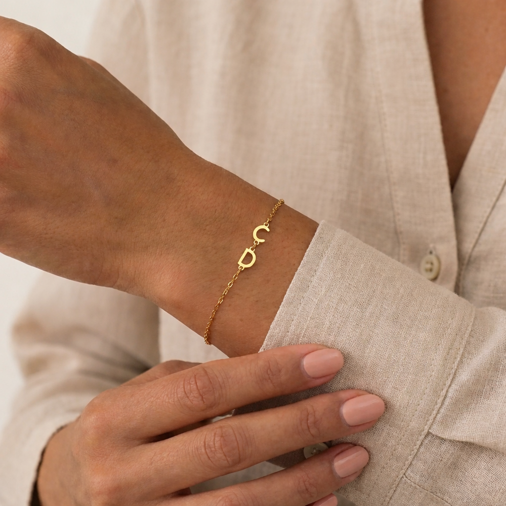 Bracelet Lettres Latérales Personnalisé