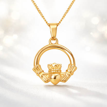 Collier Pendentif Claddagh Élégant