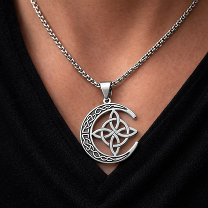Collier Lune aux Entrelacs Celtiques