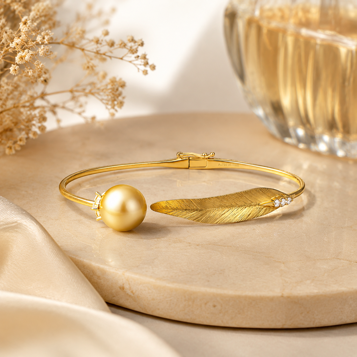 Bracelet précieux en perle dorée
