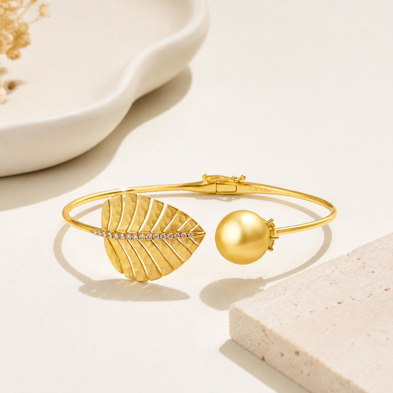 Bracelet en feuille d'or