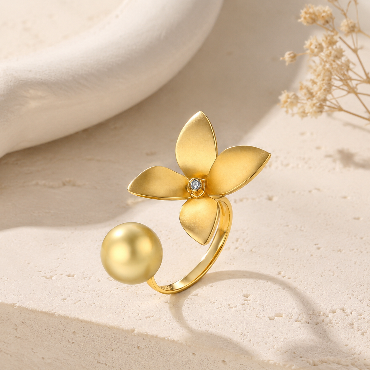 Bague orchidée en or jaune