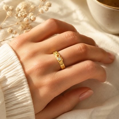 Bague en or entrelacée