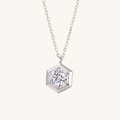 Collier solitaire en diamant nid d'abeille