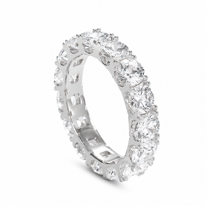 La bague Essence du Luxe