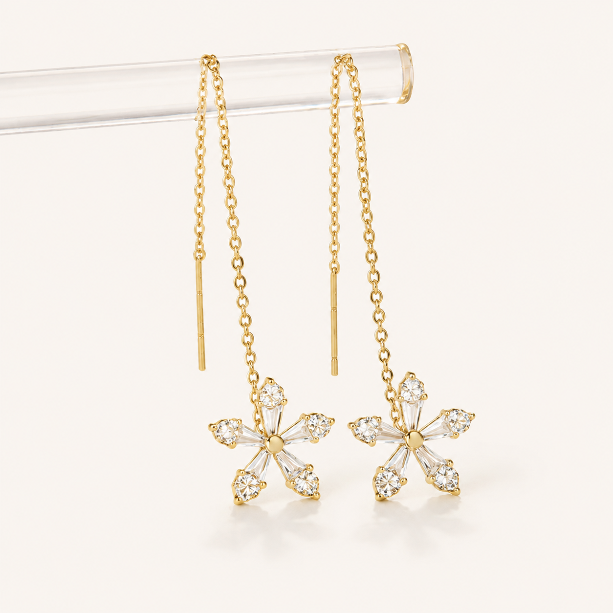 Boucles d’oreilles Fil Fleur Serties