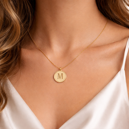 Collier Médaillon Initiale Élégant