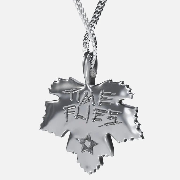 Collier Feuille Argentée Relief