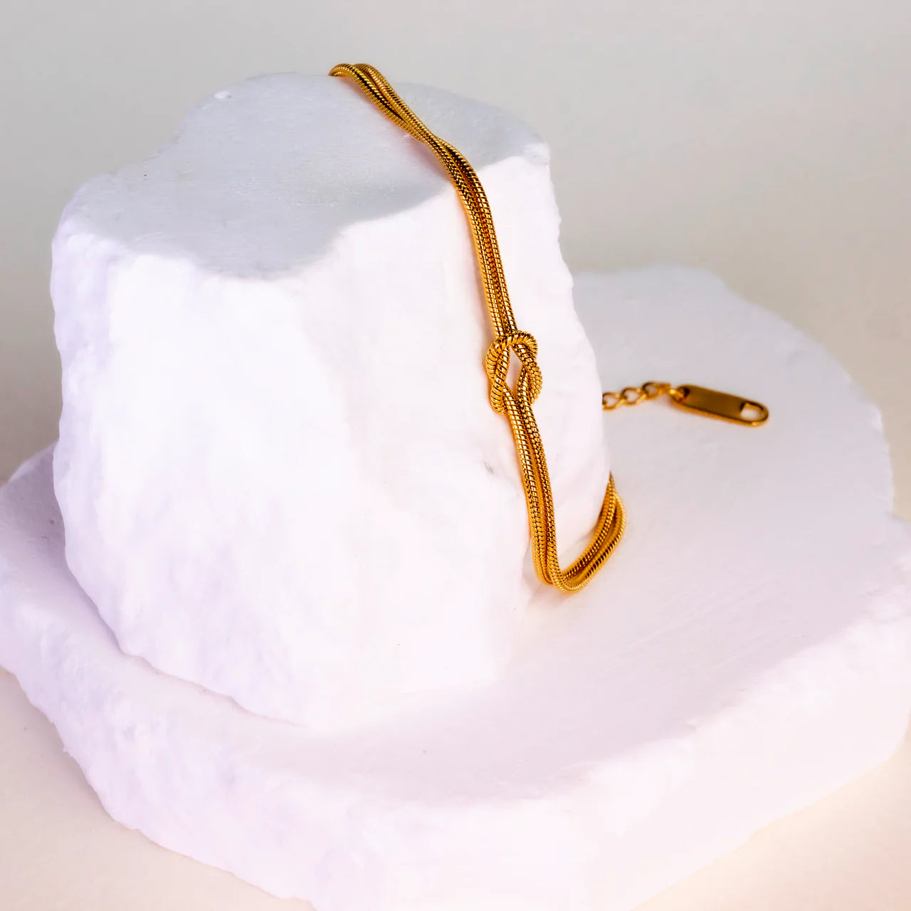 Bracelet Nœud d'Amour Élégant
