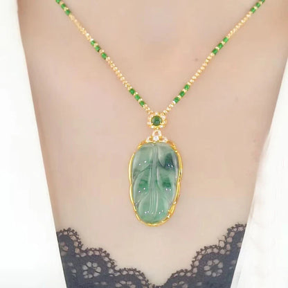 Collier Feuille en Naturelle Jade Vert