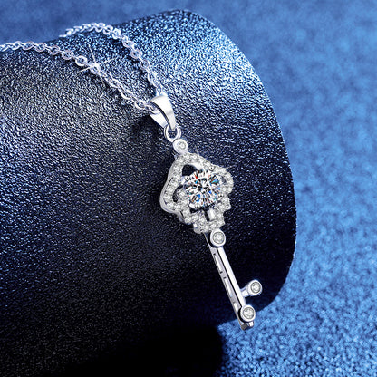 Collier Clé Moissanite Fine