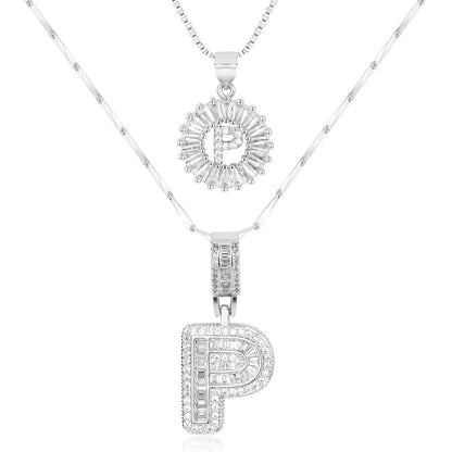 Colliers avec initiale en diamant