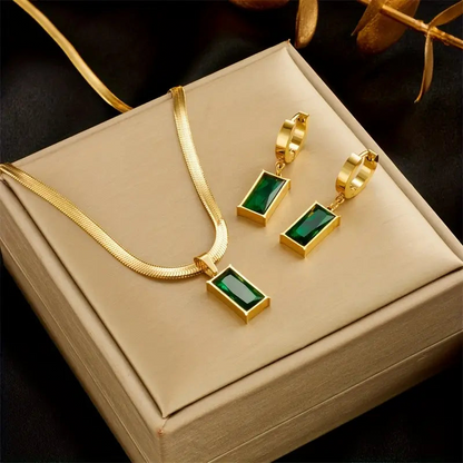 Parure Collier et Boucles d’Oreilles Pierre Verte