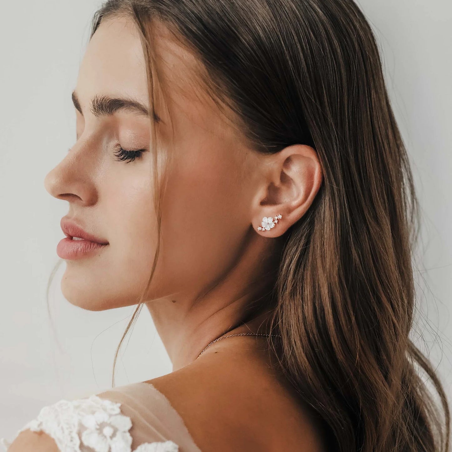 Boucles Fleur Nacre Éclat Rosé