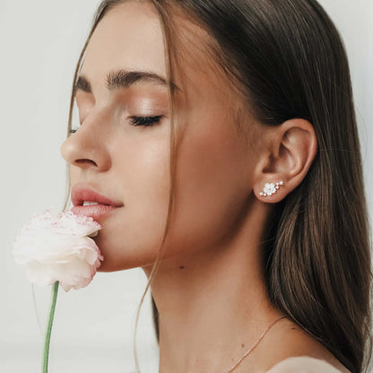 Boucles Fleur Nacre Éclat Rosé