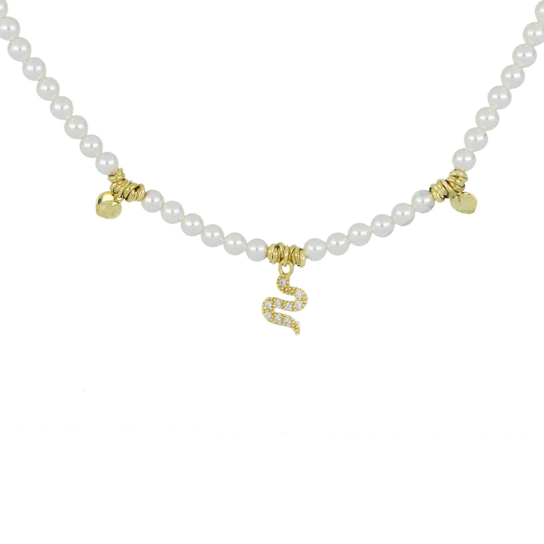 Collier de perles avec pendentif strass