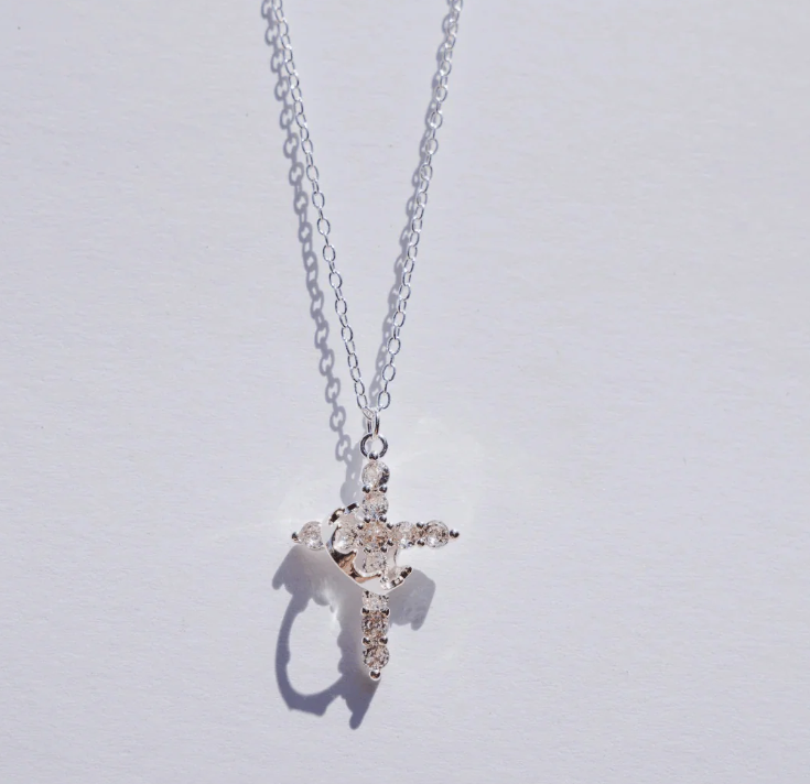 Collier Croix & Couronne | Un Rappel Subtil de Foi