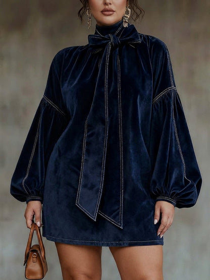 Cerys – Robe Mini en Velours avec Nœud