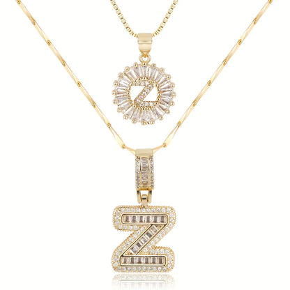 Colliers avec initiale en diamant
