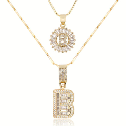 Colliers avec initiale en diamant