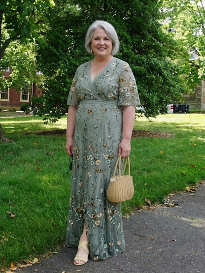 Stella & Grace™ | Robe maxi à manches courtes et décolleté en V floral