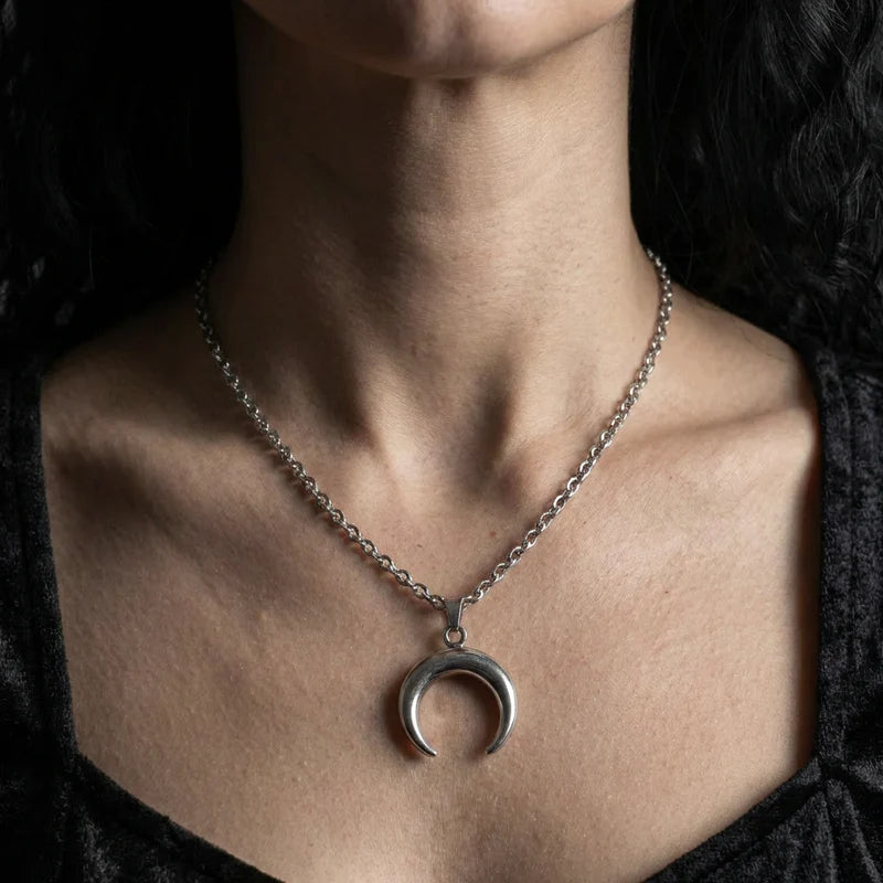 Collier Lune Croissante Délicate