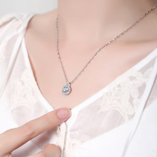 Collier Claviculaire en Pierre Lumineuse