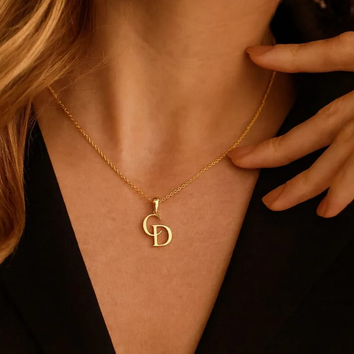 Collier Monogramme aux Initiales Entrelacées